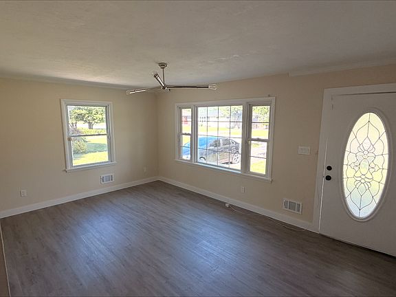 3rd image of 6006 Catheen Way