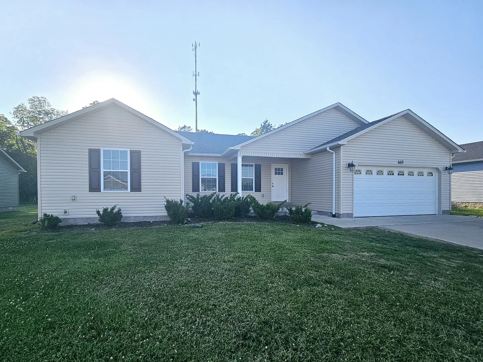4 bed, 1495 sqft, $1,795 — Photo 1