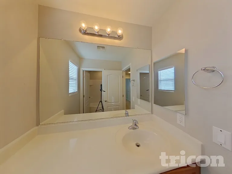21338 N Denver Ct — Photo 16