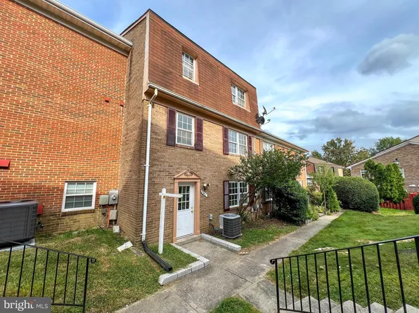 9841 Hagel Cir, Lorton, VA 22079