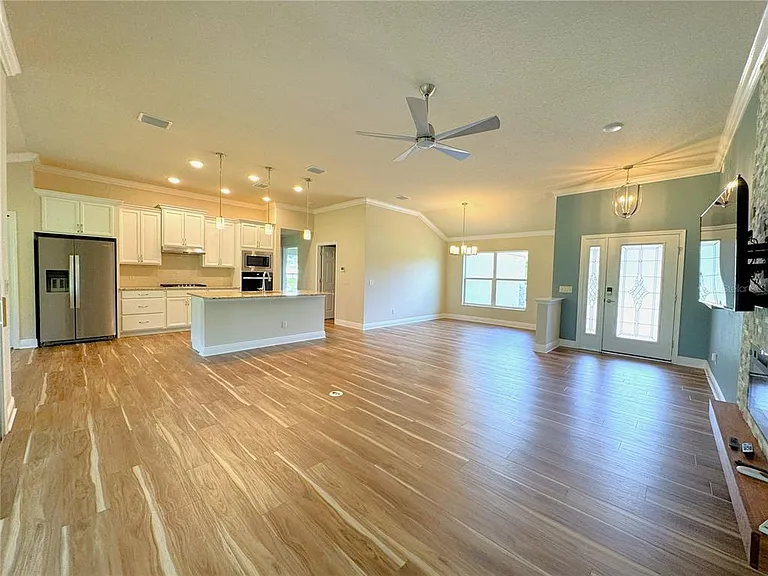 1724 E Gate Dancer Cir — Photo 5