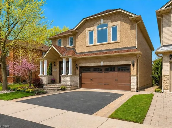2261 Grouse Ln, Oakville, ON L6M 3Z8