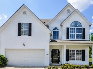 804 Red Oak Tree Dr, Fuquay Varina, NC 27526