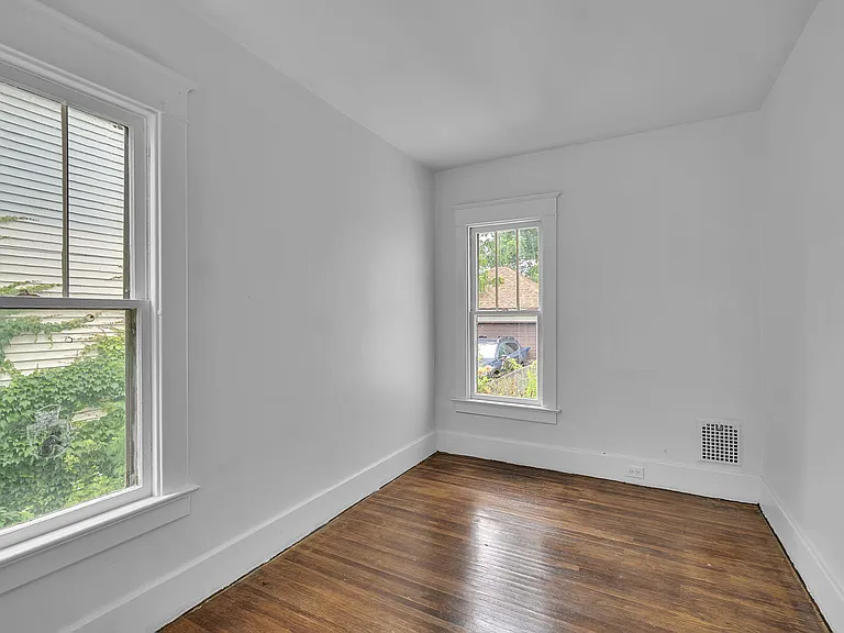 91 Saint Johns Parkside St #1 — Photo 16