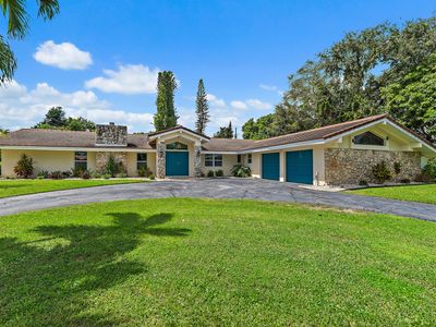 437 N Country Club Drive, Atlantis, FL, 33462