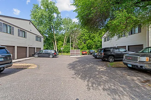 Griffin Court Apartments Photo 1