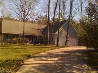 2921 Hemlock Dr, Willoughby, OH 44094