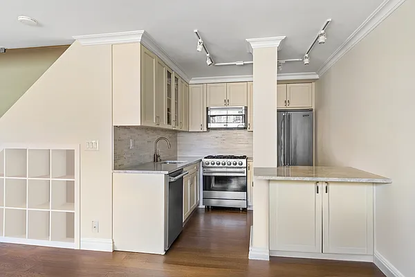 Sold by Compass | media 29