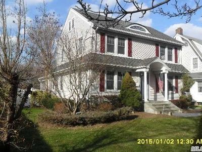 40 Parkwood Rd, West Islip, NY, 11795
