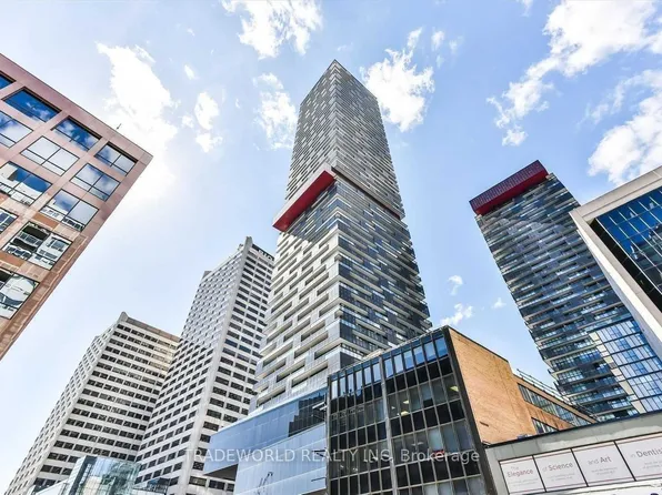 8 Eglinton Ave E, Toronto, ON