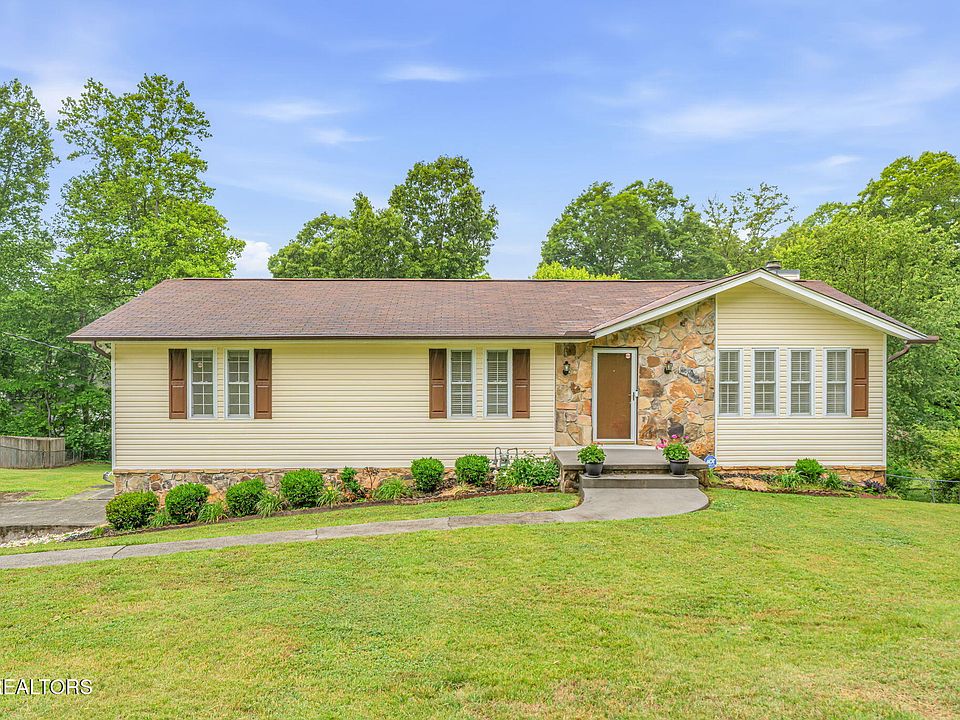 1st image of 7921 Blueberry Rd