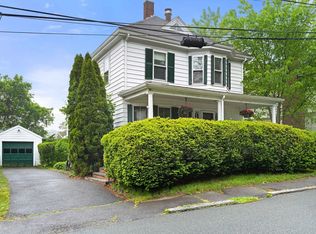 4 Prince St, Marblehead, MA 01945
