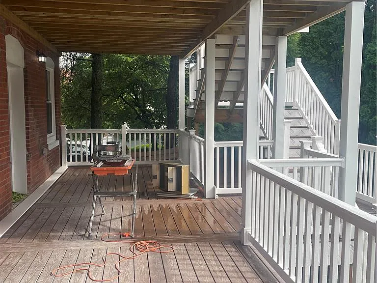 139 S Main St — Photo 17