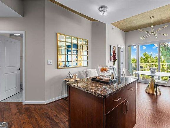 5th image of 250 Pharr Rd Unit 310