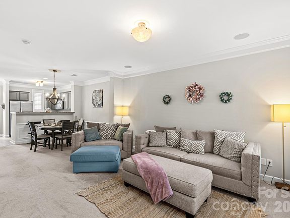 5th image of 8935 Socata Way