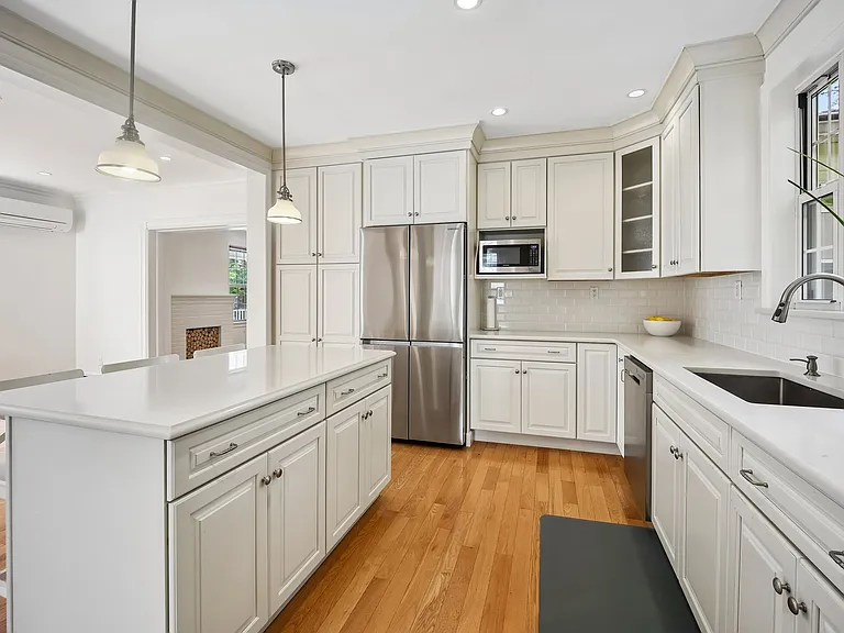 155 Sunset Ln — Photo 13