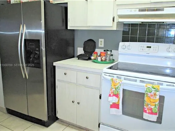 2451 NW 41st Ave APT 302, Fort Lauderdale, FL 33313