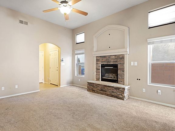 4th image of 908 Sellers Dr NE