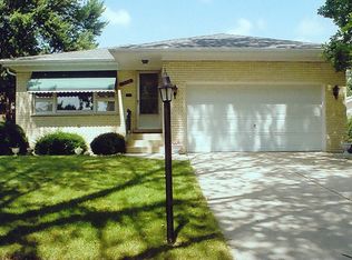 1332 W Mulloy Dr, Addison, IL 60101