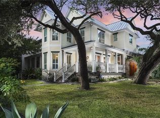 2390 W 8th St, Austin, TX 78703