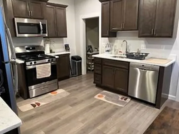 484 Park Ave #2, Worcester, MA 01610