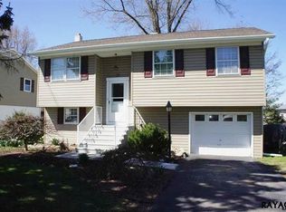 35 Sherman St, Hanover, PA 17331