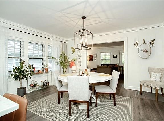 3rd image of 1420 W 51st St