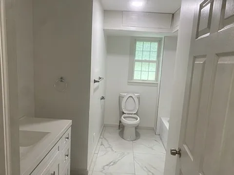583 Jefferson St #1 — Photo 4