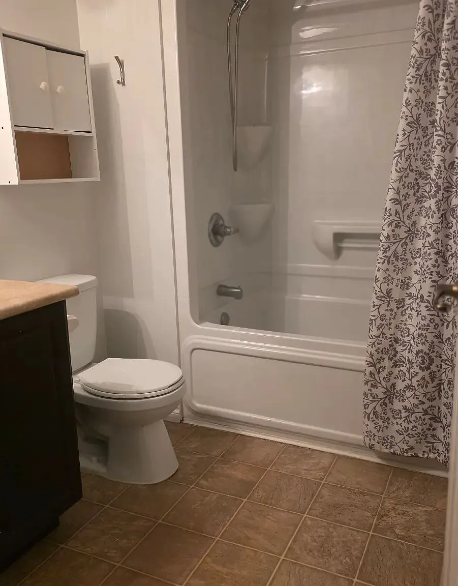 2 bed, $2,300 — Photo 4