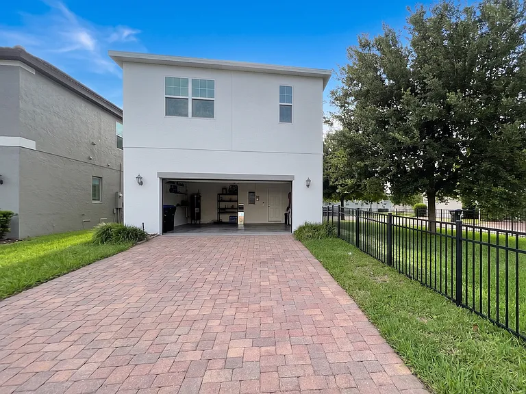 9313 Tyrella Pine Trl — Photo 26