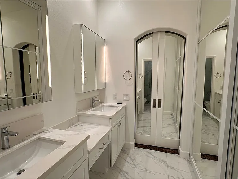 5268 Island Chain Rd — Photo 31