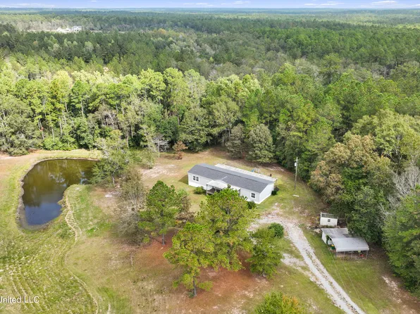 17146 Lakeview Rd, Saucier, MS 39574