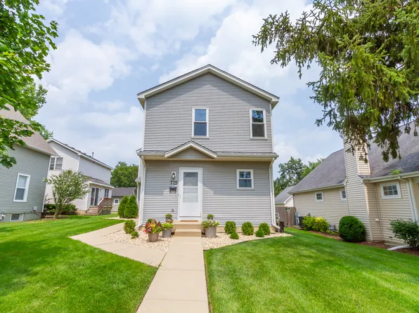 725 Stevens St, Geneva, IL 60134