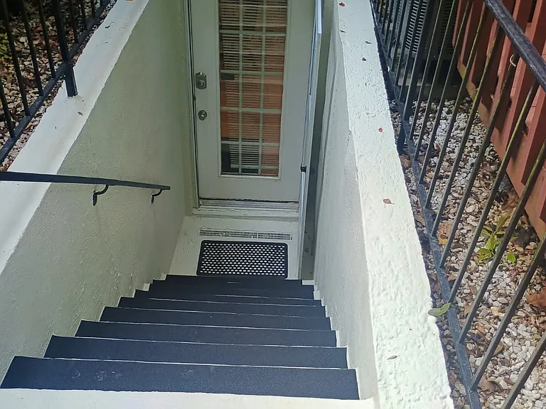 472 Laurel Valley Ct — Photo 19