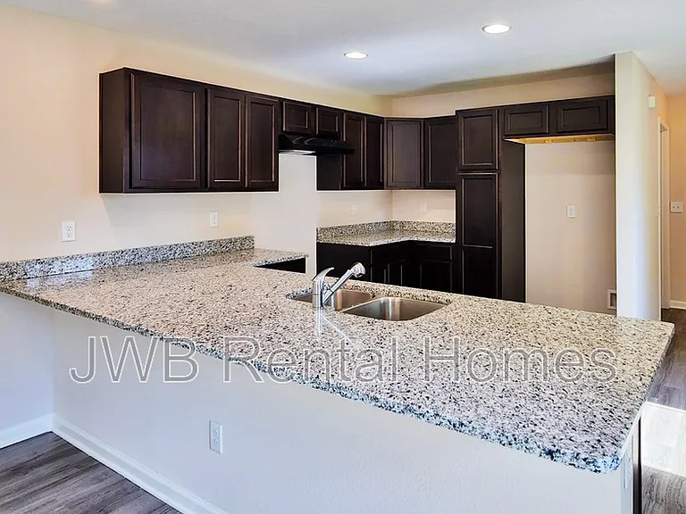 7716 Dandy Ave — Photo 2