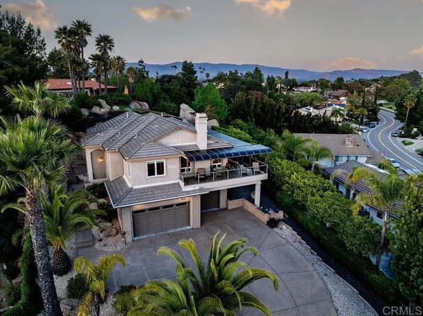 10536 Moon View Way, Escondido, CA 92026