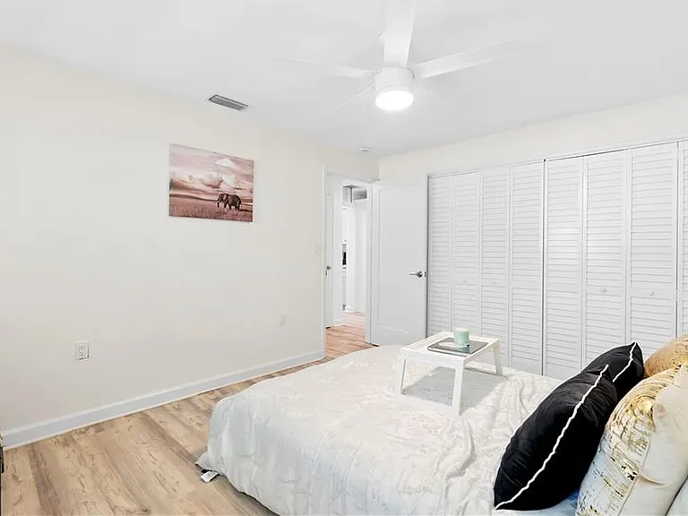2125 Marina Dr — Photo 22