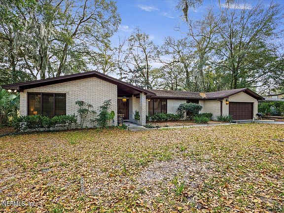 3rd image of 12354 HIDDEN HILLS Lane