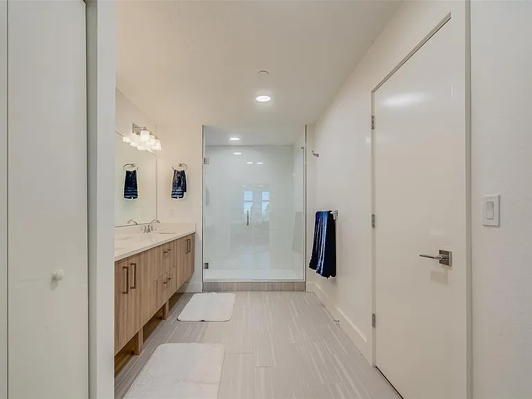 415 Island Way #311 — Photo 8