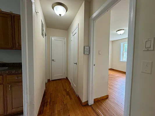 Rented by Hillel Realty Group | media 6