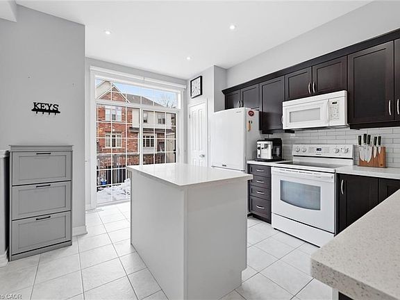 3rd image of 4165 Upper Middle Rd #2