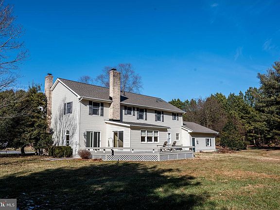 2nd image of 9629 Bantry Rd