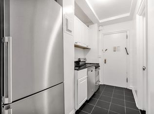 307 E 44th St APT 304, New York, NY 10017