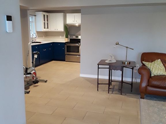 3rd image of 608 S Georgia Ave