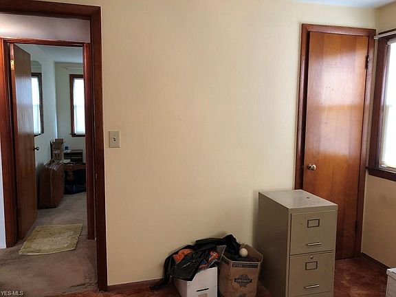 5th image of 2126 Sunset Dr