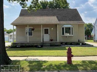 25841 Fortuna St, Roseville, MI 48066