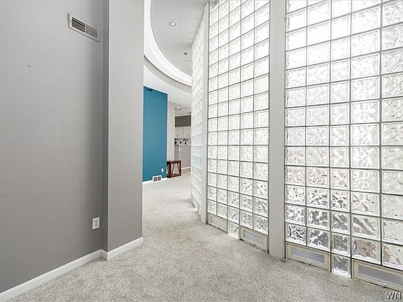 3rd image of 231 Richmond Ave APT 11