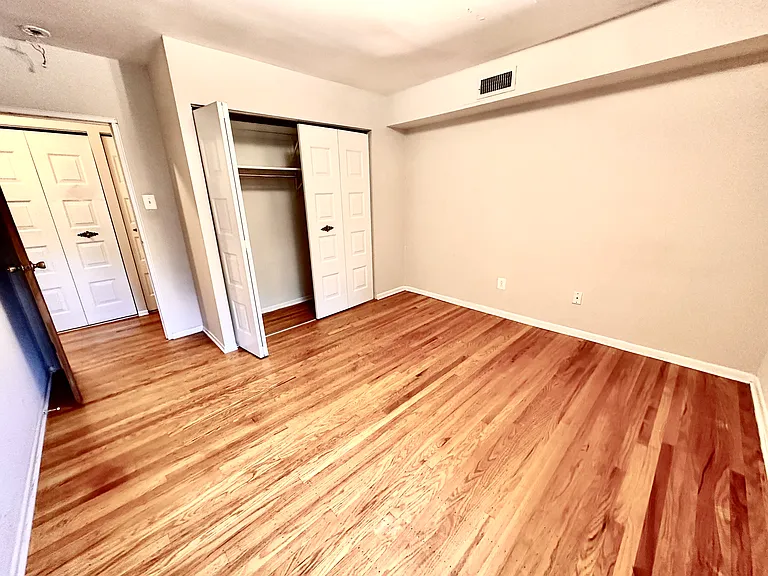 3409 Cresson St #6 — Photo 6