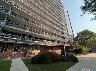 100 York St APT 8P, New Haven, CT 06511