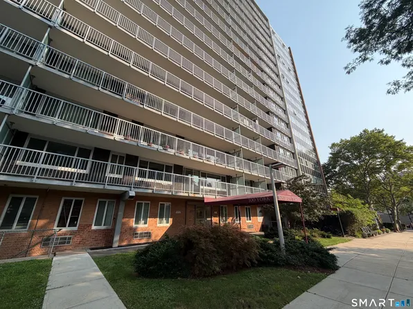 100 York St APT 8P, New Haven, CT 06511